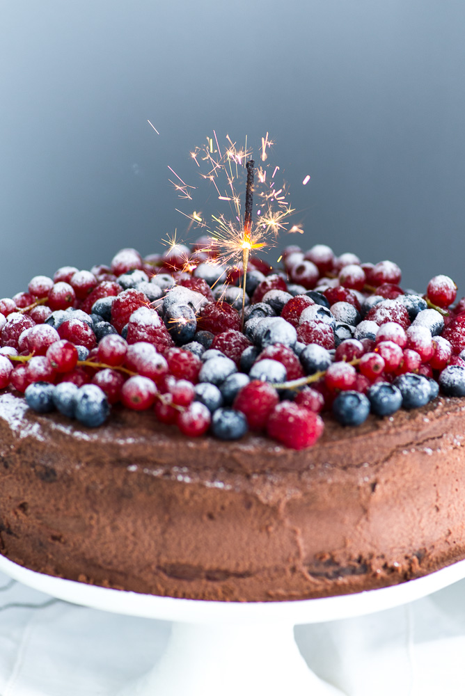 Chocolate-Berries-Birthday-Cake--4