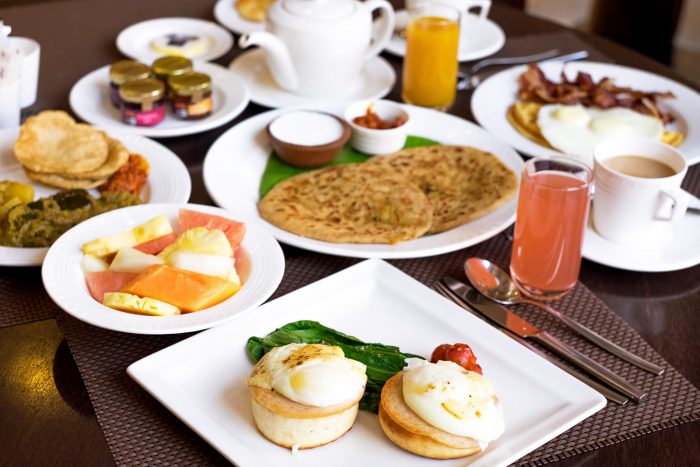 Breakfast at Mughal Pavillion restaurant, ITC Mughal Hotel Agra