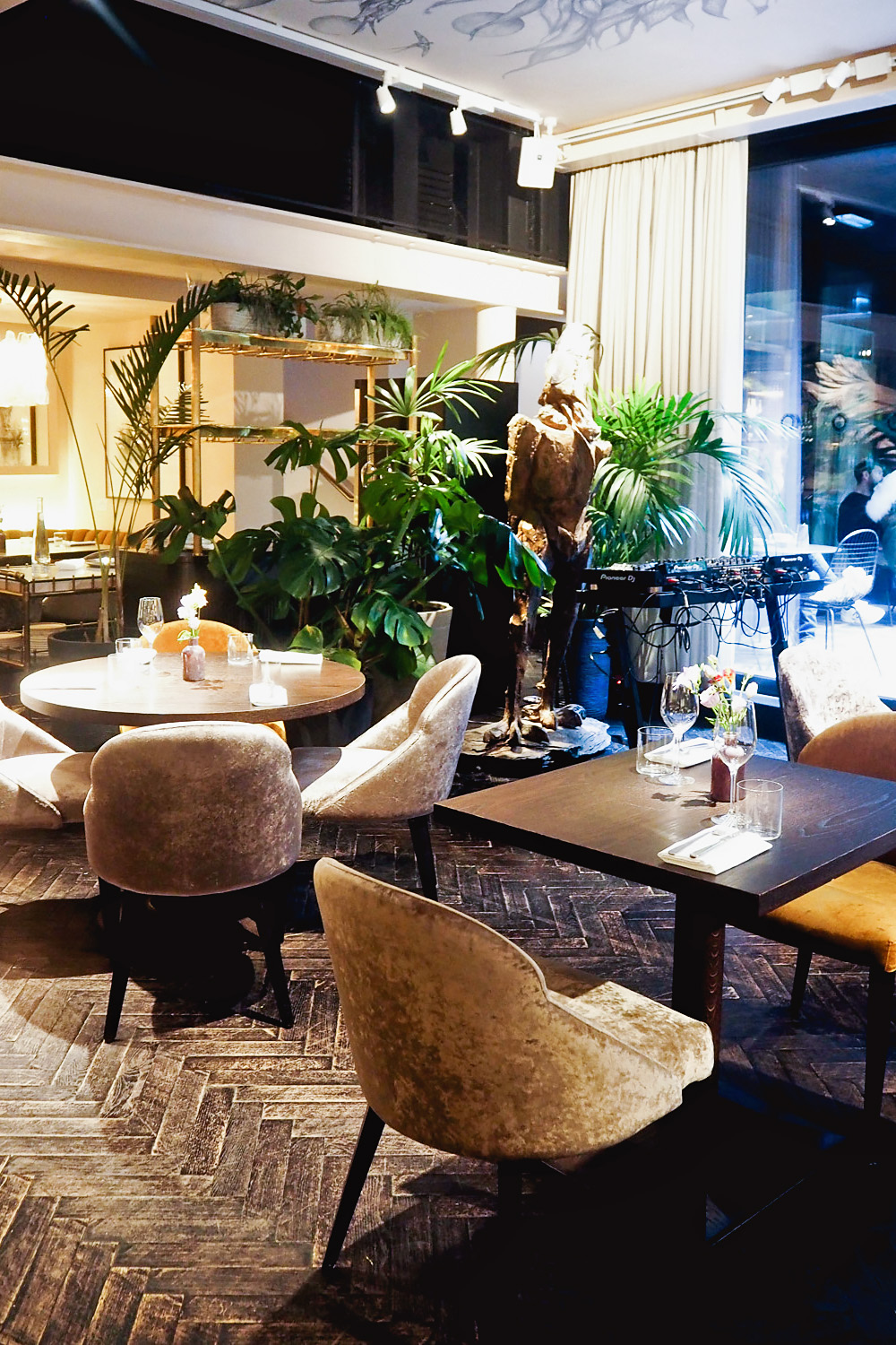 YOPO restaurant, The Mandrake Hotel, Fitzrovia London | Mondomulia